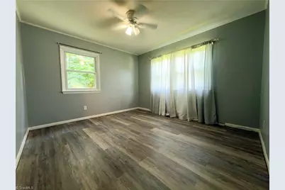 218 Delaware Avenue, Mount Airy, NC 27030 - Photo 15
