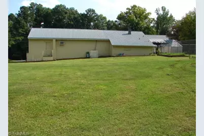 1277 E Salisbury Street, Asheboro, NC 27203 - Photo 5