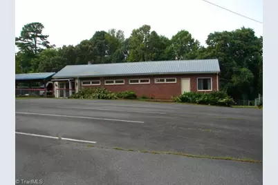 1277 E Salisbury Street, Asheboro, NC 27203 - Photo 3