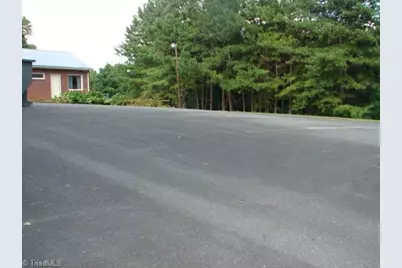 1277 E Salisbury Street, Asheboro, NC 27203 - Photo 9