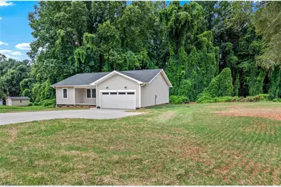 136 Williams Street, Boonville, NC 27011 - Photo 3
