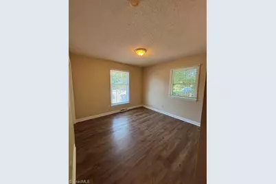 6717 W Friendly Avenue, Greensboro, NC 27410 - Photo 15