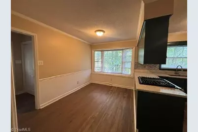 6717 W Friendly Avenue, Greensboro, NC 27410 - Photo 7