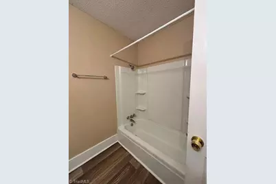 6717 W Friendly Avenue, Greensboro, NC 27410 - Photo 21
