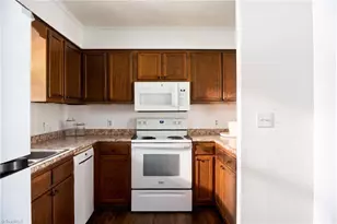 2637 Windy Crossing, Winston-Salem, NC 27127 - Photo 5