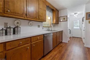 112 Nutbush Ct, Hillsborough, NC 27278 - Photo 13