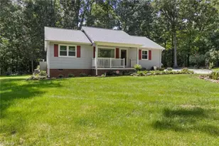 112 Nutbush Ct, Hillsborough, NC 27278 - Photo 3
