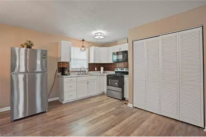 5006 Woodsboro Lane, Winston-Salem, NC 27105 - Photo 13