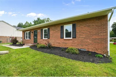 5006 Woodsboro Lane, Winston-Salem, NC 27105 - Photo 3