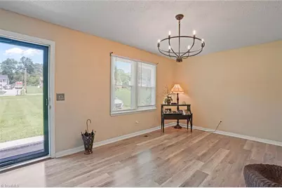 5006 Woodsboro Lane, Winston-Salem, NC 27105 - Photo 5