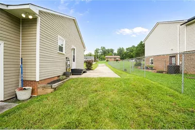 5006 Woodsboro Lane, Winston-Salem, NC 27105 - Photo 37