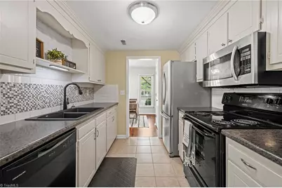 3860 Huntingreen Lane #C, Winston-Salem, NC 27106 - Photo 5