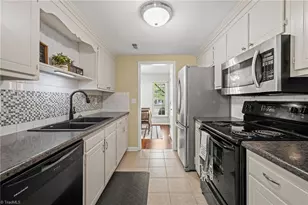 3860 Huntingreen Ln, Winston-Salem, NC 27106 - Photo 5