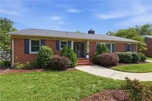 2807 Northampton Dr, Greensboro, NC 27408 - Photo 35