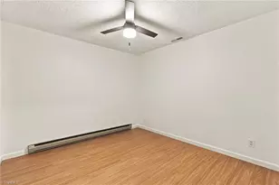 2424 Cottage Pl, Greensboro, NC 27455 - Photo 21
