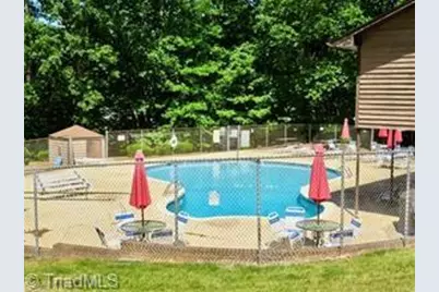2424 Cottage Place, Greensboro, NC 27455 - Photo 27