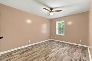2424 Cottage Pl, Greensboro, NC 27455 - Photo 15
