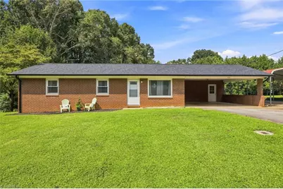 222 Easton Drive, North Wilkesboro, NC 28659 - Photo 3