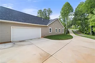 3101 Hickory Ridge Dr, Winston-Salem, NC 27127 - Photo 33