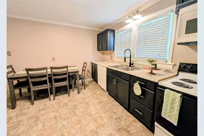 318 Hay Street, Mount Airy, NC 27030 - Photo 5