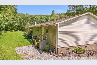 8112 N Nc Highway 16, Millers Creek, NC 28651 - Photo 5