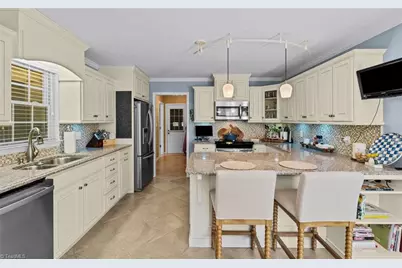 1210 Suncrest Drive, High Point, NC 27265 - Photo 11