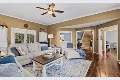 1210 Suncrest Drive, High Point, NC 27265 - Photo 9