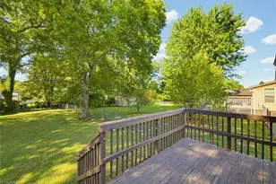 515 W Decatur St, Madison, NC 27025 - Photo 25