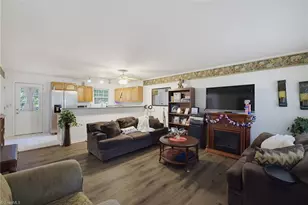 515 W Decatur St, Madison, NC 27025 - Photo 7