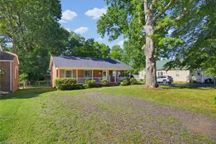 515 W Decatur St, Madison, NC 27025 - Photo 3