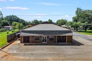 329 W Main St, East Bend, NC 27018 - Photo 3