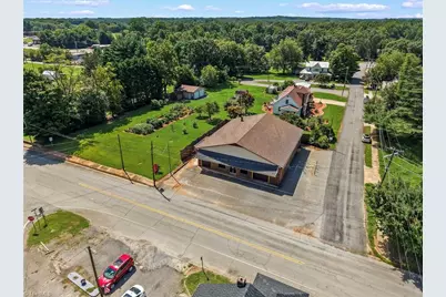 329 W Main Street, East Bend, NC 27018 - Photo 5