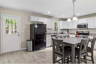 14 Brandy Wine Drive, Thomasville, NC 27360 - Photo 5