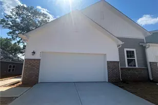 863 Hanford Lndg Dr, Graham, NC 27253 - Photo 1
