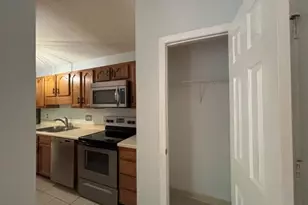 5934 Friendly Ave, Greensboro, NC 27410 - Photo 7