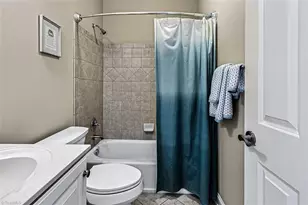 5501 7 Gates Dr, Greensboro, NC 27410 - Photo 37