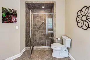 5501 7 Gates Dr, Greensboro, NC 27410 - Photo 33