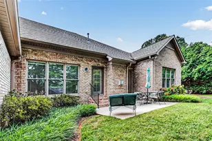 5501 7 Gates Dr, Greensboro, NC 27410 - Photo 49