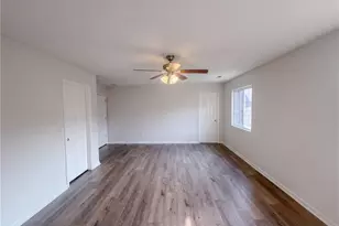 3 Elsworth Ct, Greensboro, NC 27301 - Photo 5