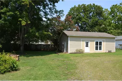 504 W Murphy Street, Madison, NC 27025 - Photo 9