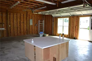 504 W Murphy St, Madison, NC 27025 - Photo 11