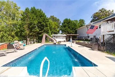 917 Overlook Avenue, Eden, NC 27288 - Photo 1
