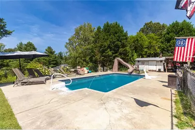 917 Overlook Avenue, Eden, NC 27288 - Photo 21