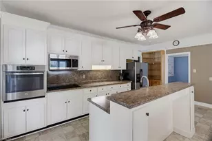 917 Overlook Ave, Eden, NC 27288 - Photo 11