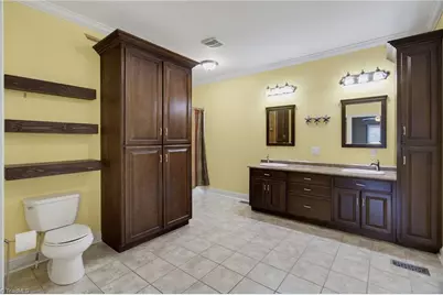 917 Overlook Avenue, Eden, NC 27288 - Photo 17