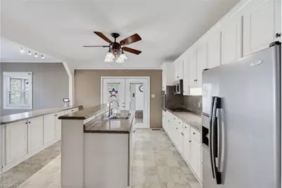 917 Overlook Avenue, Eden, NC 27288 - Photo 9