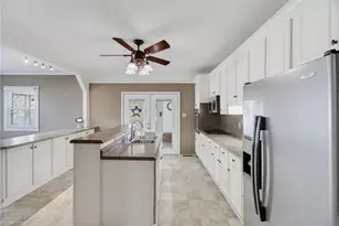 917 Overlook Ave, Eden, NC 27288 - Photo 9