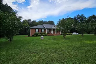 306 Gardner Point Dr, Stony Point, NC 28678 - Photo 3