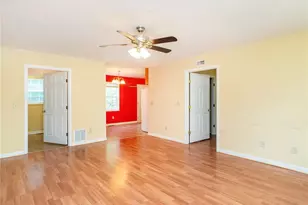 717 Scott Ct, Burlington, NC 27215 - Photo 7