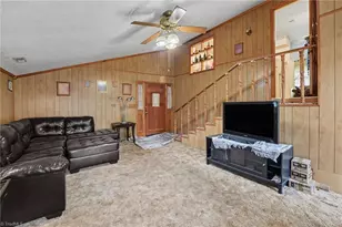 4304 N Jasmin Ct, Winston-Salem, NC 27105 - Photo 3